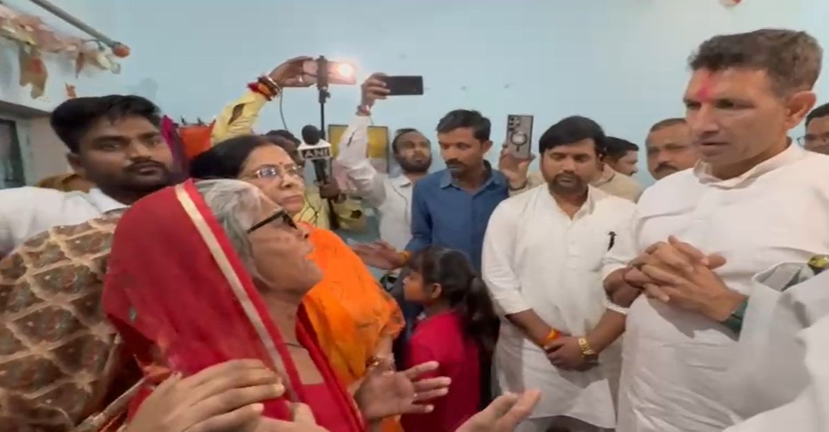 थाने में जहर खाकर मौत मामले की CBI जांच की मांगः परिवार से मिलने पहुंचे जीतू पटवारी बोले- विधानसभा में उठाएंगे मामला, MLA के बेटे पर मारपीट का आरोप