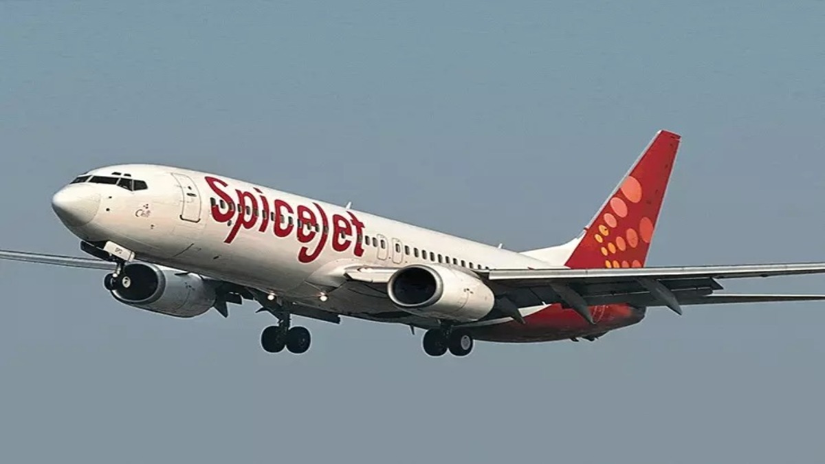 Spicejet Staff Layoff : 500 से ज्यादा कर्मचारियों की जाएगी नौकरी, जनवरी से सैलरी नहीं मिली, खुद के 13 विमान ही बचे