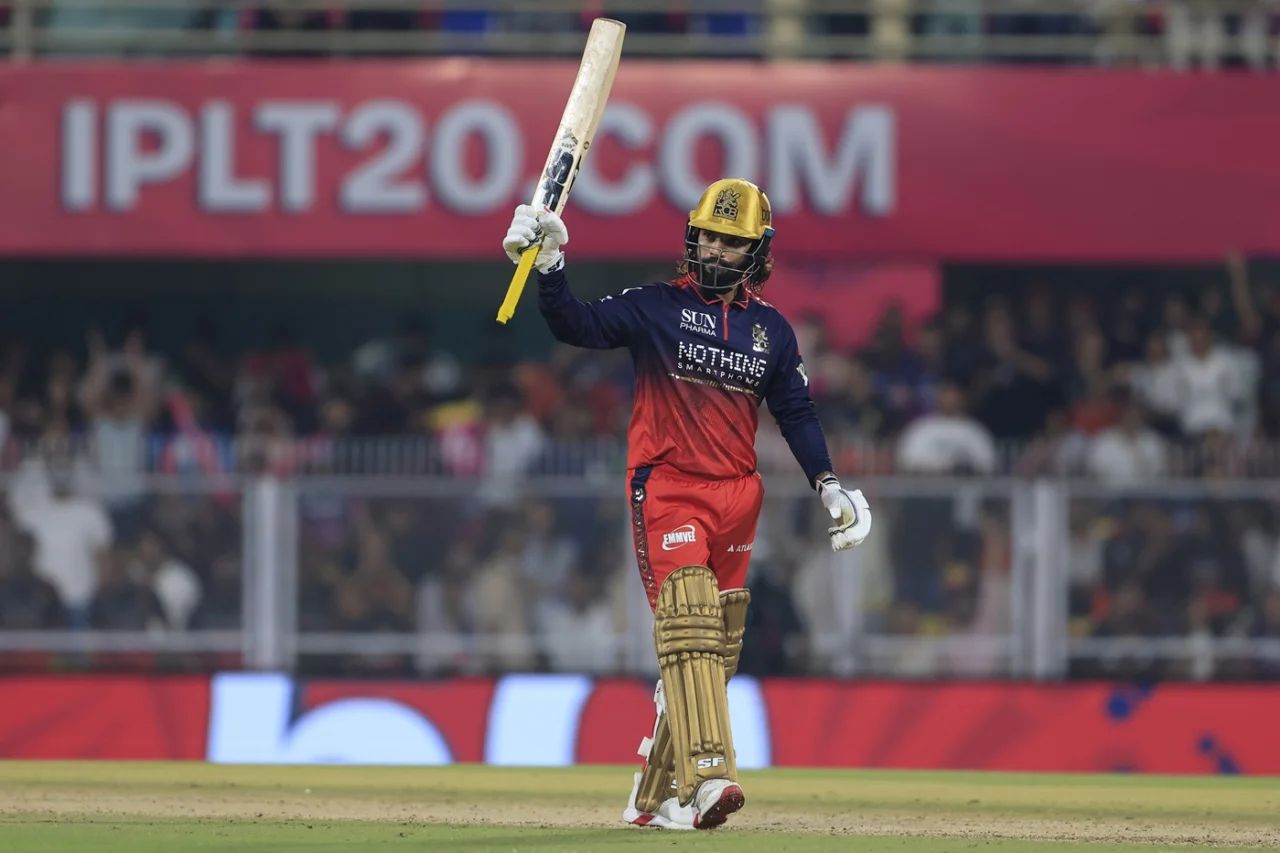 RR vs RCB IPL 2026 : बेंगलुरु ने राजस्थान को 202 रन का दिया लक्ष्य, कप्तान पाटीदार ने खेली 63 रन की तूफानी पारी