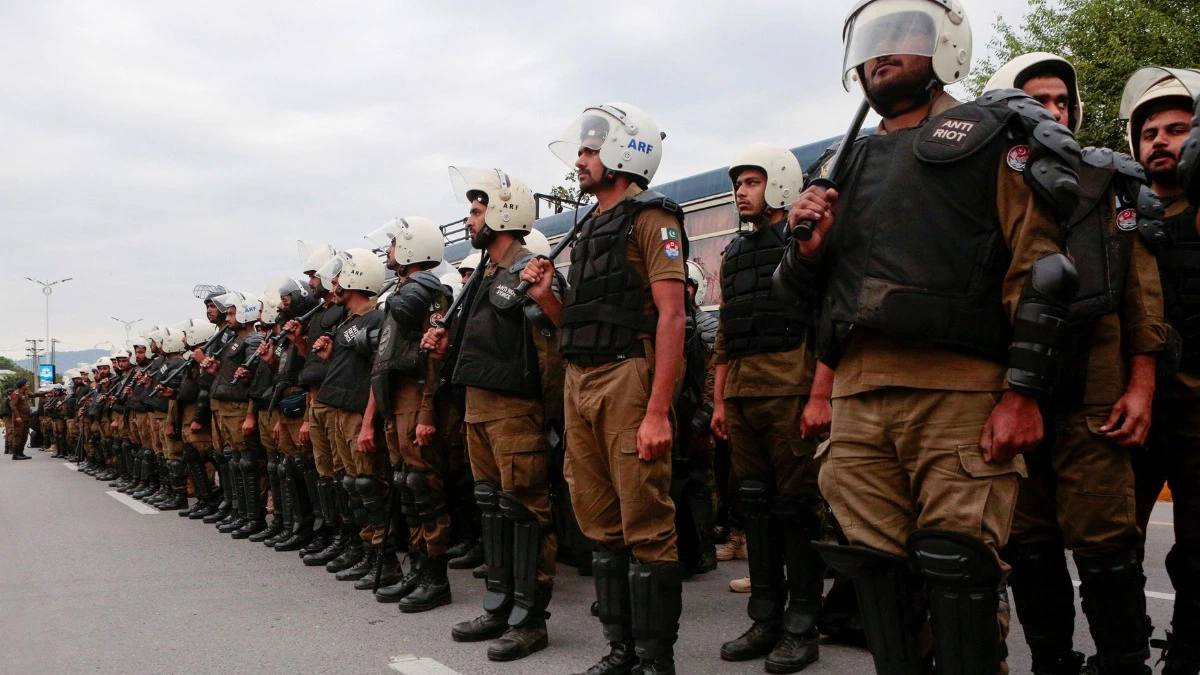 शांति वार्ता से पहले पूरा इस्लामाबाद छावनी में हुआ तब्दील; चप्पे-चप्पे पर कमांडो और बैरिकेड्स