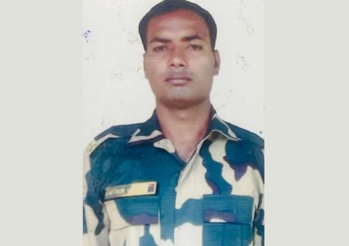 मणिपुर में बीएसएफ जवान की हत्या के बाद तलाशी अभियान तेज, 21 अवैध बंकर ध्वस्त; तेंगनौपाल में 13 IED बरामद