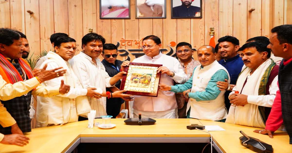 पर्यटन को बढ़ावाः चारों धामों में यात्रियों की संख्या नहीं होगी सीमित, पुरोहितों, होटल एसोसिएशन और विभिन्न संगठनों ने CM धामी से मुलाकात कर जताया आभार