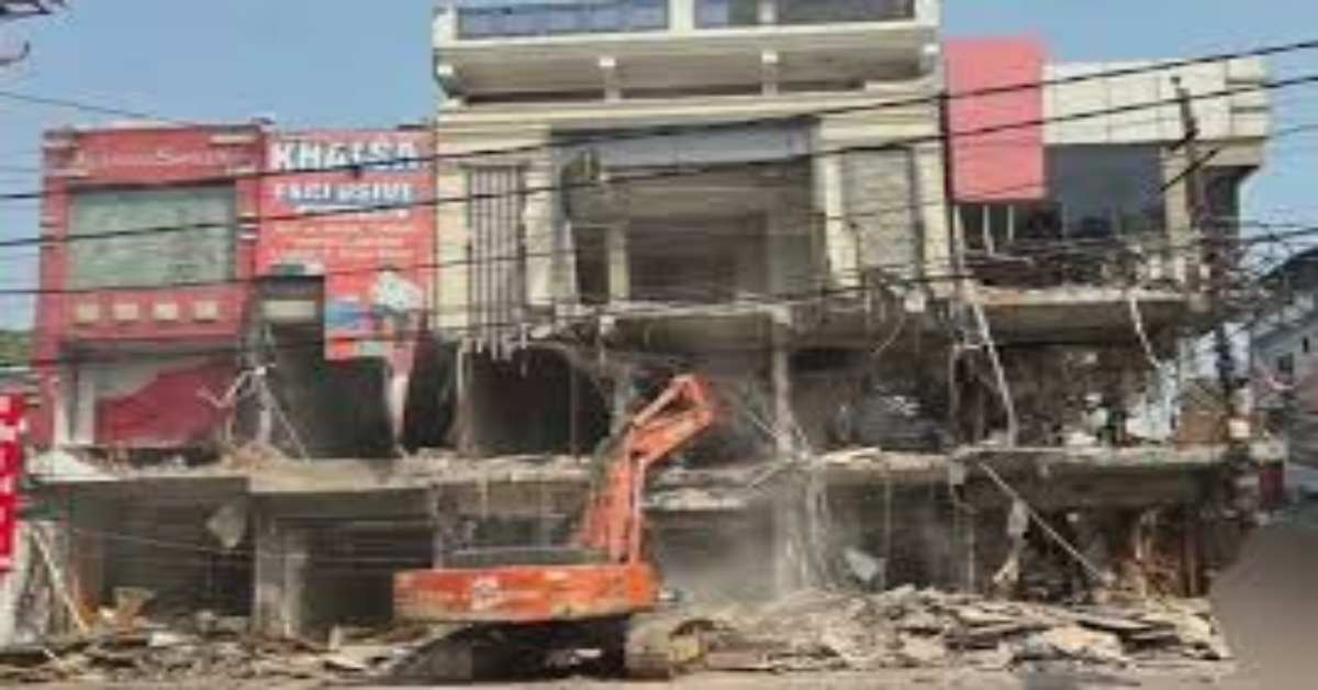पिछली सरकार है जिम्मेदार! सपा के भ्रष्टाचार की वजह से उजड़ रहा शास्त्रीनगर बाजार, ध्वस्तीकरण रोकने के लिए सुप्रीम कोर्ट में जूझती रही योगी सरकार