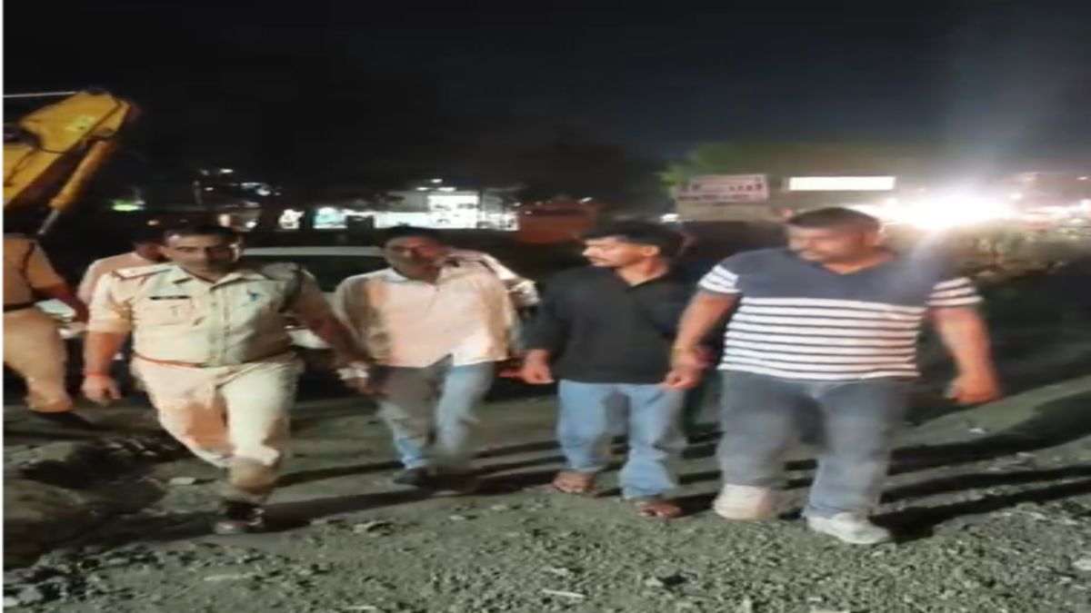 जमीन में लोहे की पेटी में दबाकर रखे थे 35 लाखः सहकारी समिति में 41 लाख गबन के 4 आरोपी गिरफ्तार