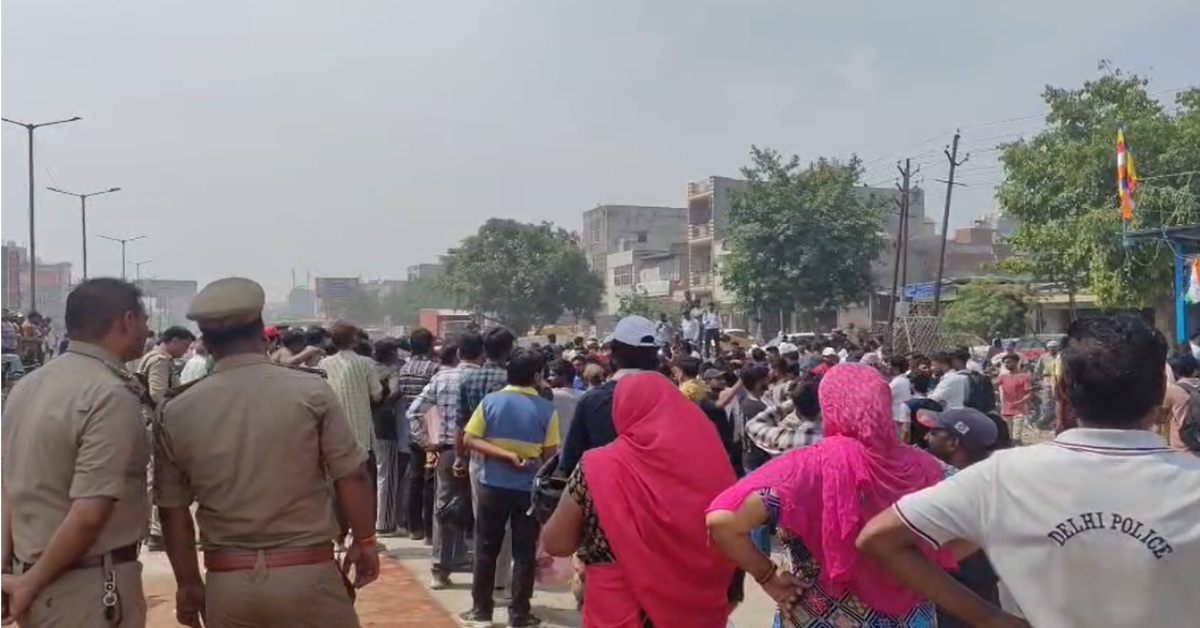 बीआर अंबेडकर की मूर्ति तोड़ने के बाद हंगामा, सड़क पर बैठे लोग, पुलिस को फ्री हैंड नहीं करने का आरोप