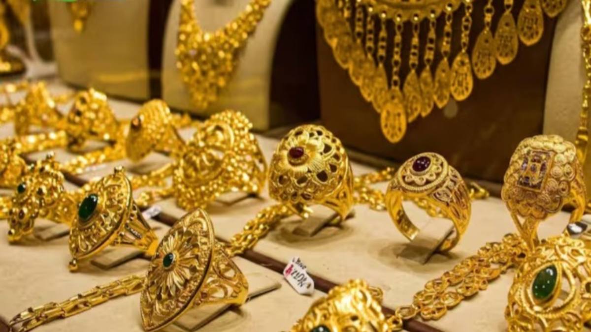 Gold Silver Price Today : महज 10 रुपए सस्ता हुआ सोना, जानिए चांदी का हाल ?