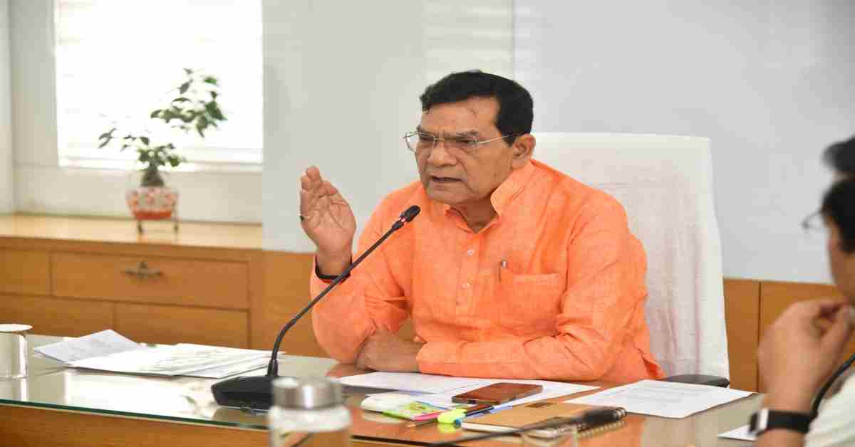 ‘जीरो बैलेंस पर भी 3 दिन तक नहीं कटेगी बिजली…’, स्मार्ट मीटर पर मंत्री एके शर्मा का बड़ा बयान, कहा- रविवार, त्योहार-अवकाश के दिन बिजली न काटी जाए