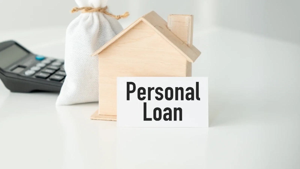 Personal Loan April 2026 : बैंक किस ब्याज दर पर दे रहे हैं पर्सनल लोन, जानिए कहां ब्याज देना पड़ेगा ?