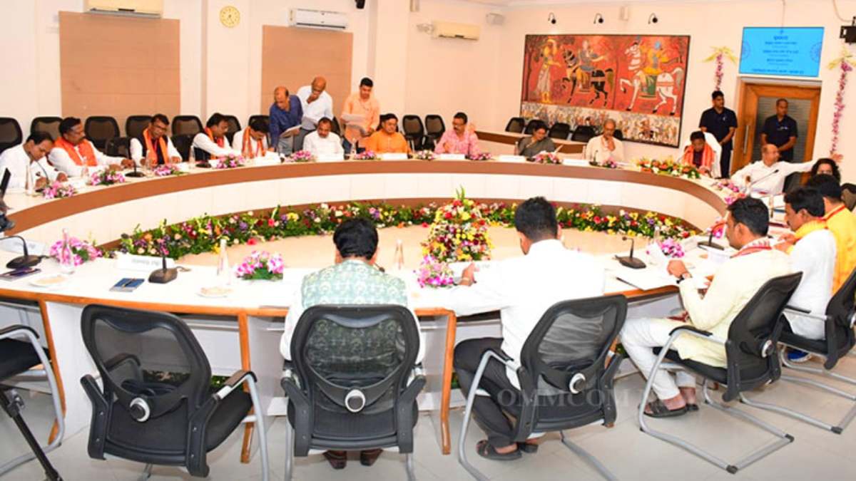 ओडिशा कैबिनेट की अहम बैठक : मुख्यमंत्री मोहन चरण माझी की अध्यक्षता में 12 बड़े प्रस्तावों पर चर्चा