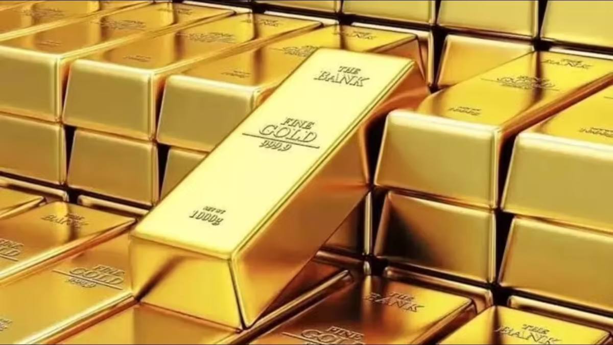 Russia’s Gold Sale Details : रूस ने सालभर में बेचे 22 हजार किलो सोना, लेकिन भारत सहित कई देश बढ़ा रहे खरीदारी, जानिए ऐसा क्यों ?