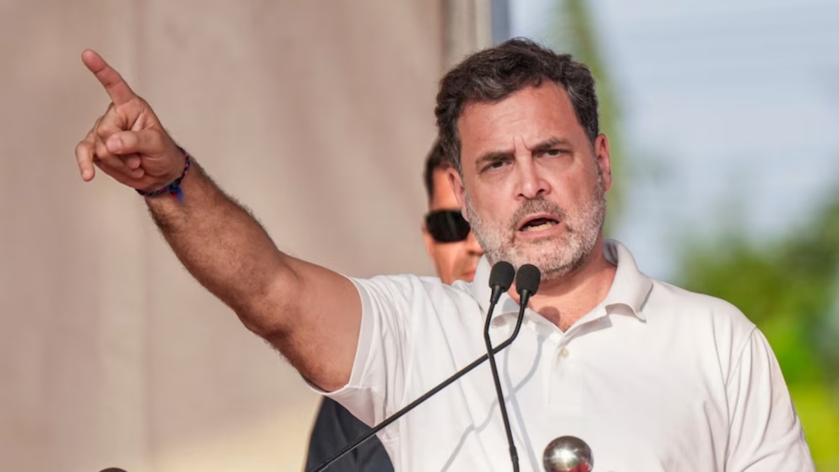 ‘मैं बेल पर हूं, मुझ पर 36 केस और 55 घंटे पूछताछ, ममता पर मेहरबानी क्यों?’ बंगाल में राहुल गांधी ने मोदी सरकार को घेरा