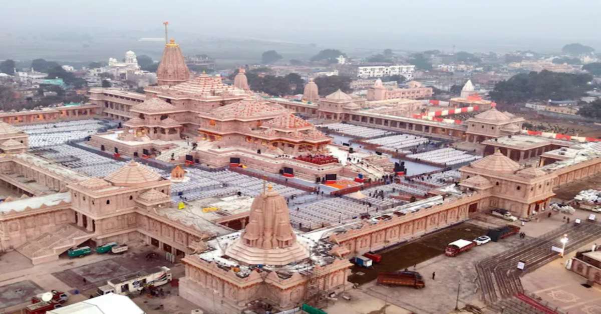 अयोध्या में शिव मंदिर पर ध्वजारोहण करेंगे सीएम योगी, 700 से ज्यादा मेहमान होंगे शामिल