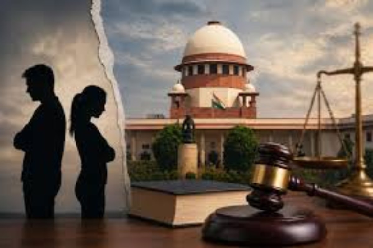 लिव-इन रिलेशनशिप पर सुप्रीम कोर्ट ने कड़ी टिप्पणी देते हुआ कहा- ’15 साल से सहमति से बना रिश्ता अपराध और यौन उत्पीड़न कैसे?’ ऐसे रिश्ते जोखिम भरे होते है
