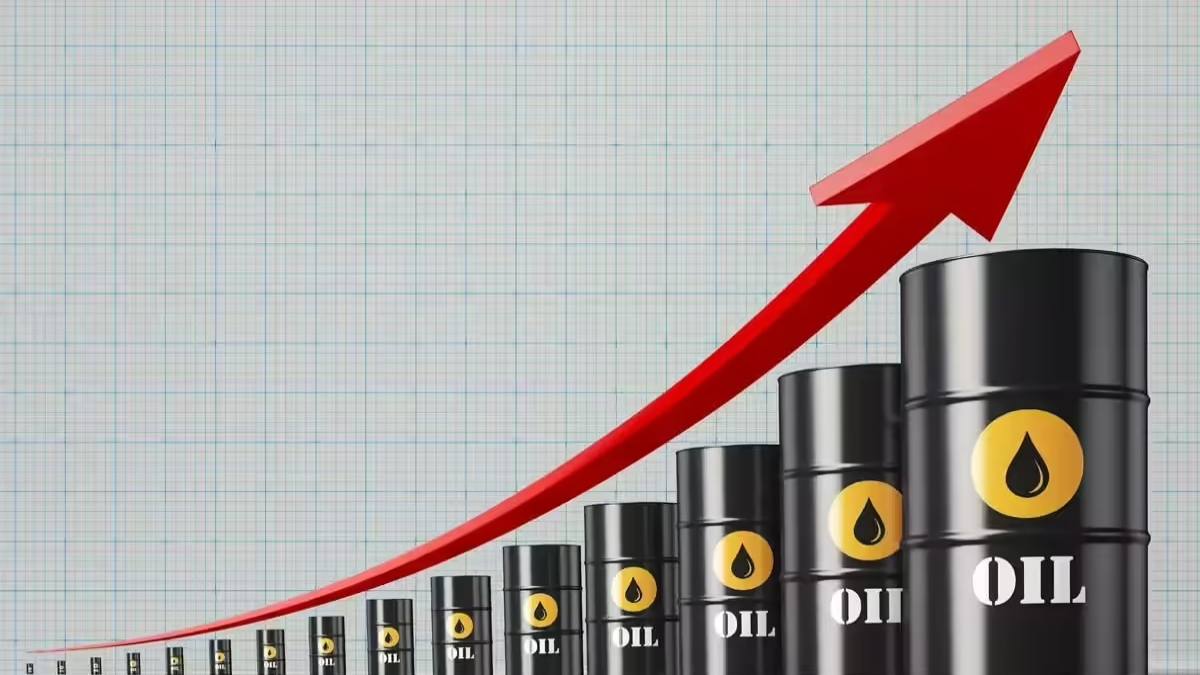Crude Oil Price : क्या $120 पर जाएगा कच्चे तेल का भाव, चेक करें मंगलवार को पेट्रोल-डीजल की कीमतें
