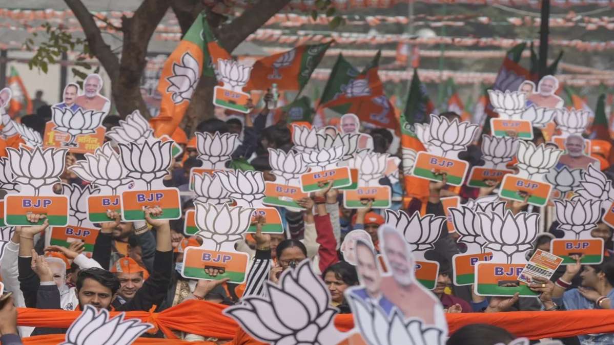 भाजपा कभी सोती नहीं! बंगाल चुनाव खत्म हुआ नहीं कि 7 राज्यों में तैयारियां हुई तेज