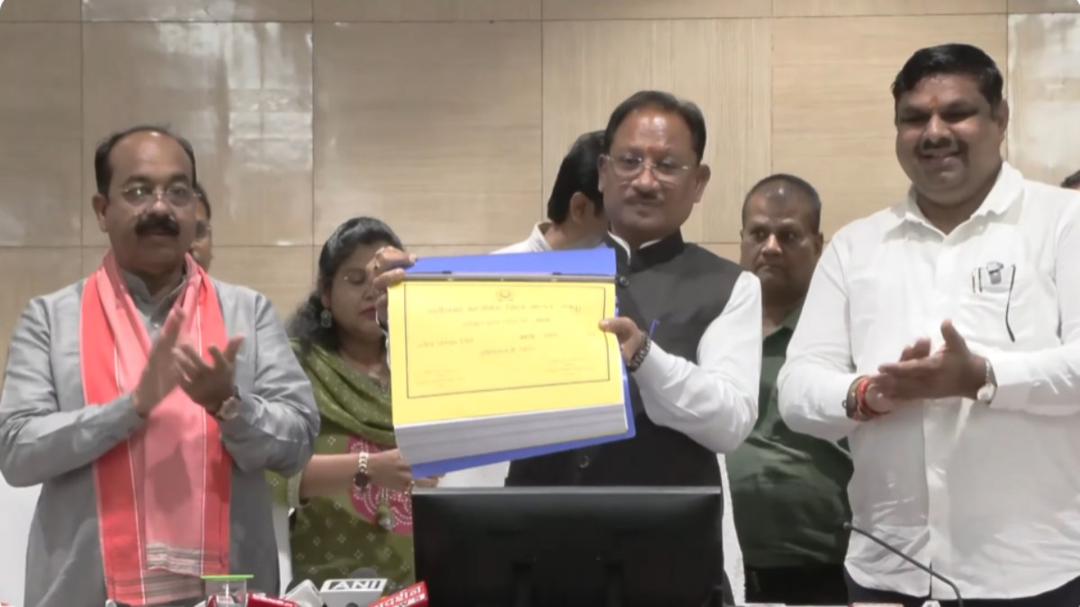 Chhattisgarh Board 10th-12th Result 2026 : 10वीं में 77.15% और 12वीं में 83.04% छात्र पास, बेटियों ने फिर मारी बाजी