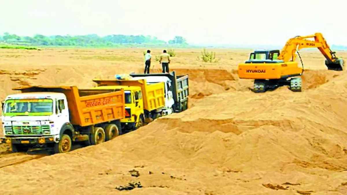 रेत परिवहन के नाम पर अवैध वसूली पर बड़ा एक्शन, FIR के आदेश से मचा हड़कंप