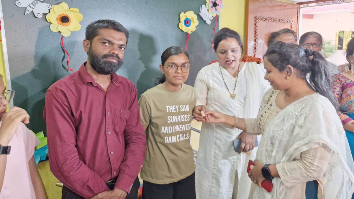 Class 12th Topper : रायपुर की हिमशिखा ने टॉप टेन में बनाई जगह, Youtube और ChatGPT की मदद से की थी पढ़ाई