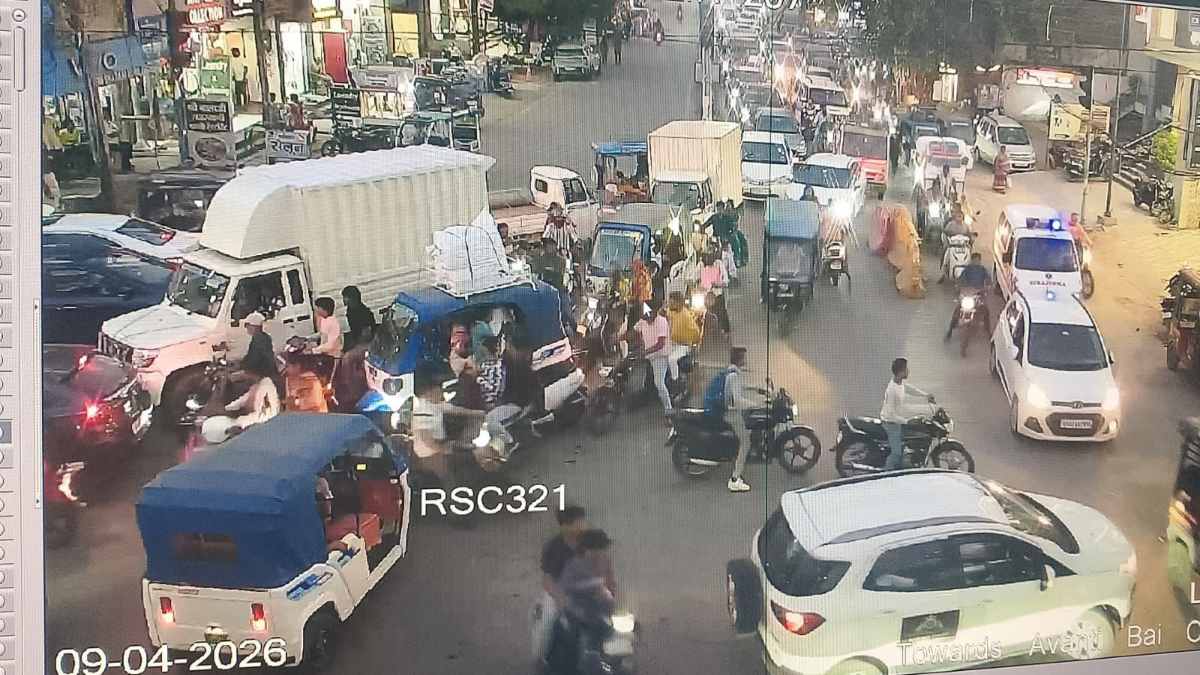 रायपुर में यातायात पुलिस की बड़ी पहल : ट्रैफिक जाम से राहत देने हेल्पलाइन नंबर जारी, एक कॉल पर पहुंचेगी पेट्रोलिंग टीम