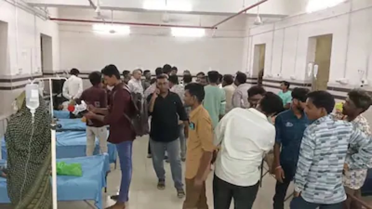 हनुमान जयंति पर पावभाजी और पुलाव खाने से 100 से अधिक बच्चे बीमार, अस्पताल में कराया गया भर्ती