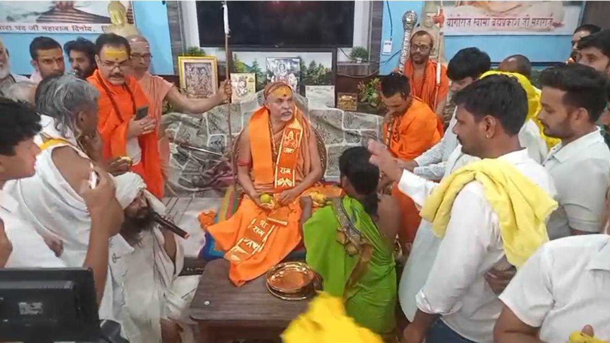 सोनीपत में उमड़ा भक्तों का सैलाब, स्वामी अविमुक्तेश्वरानंद ने कहा – गाय को मिले माता का दर्जा