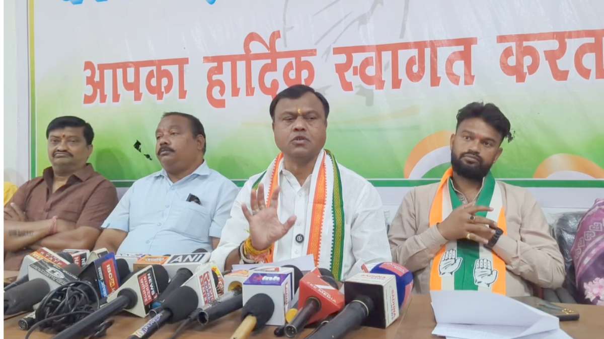 दीपक बैज ने कहा – महिला एवं बाल विकास विभाग बना भ्रष्टाचार का अड्डा, क्या सरकार साड़ी खरीदी की कराएगी जांच…