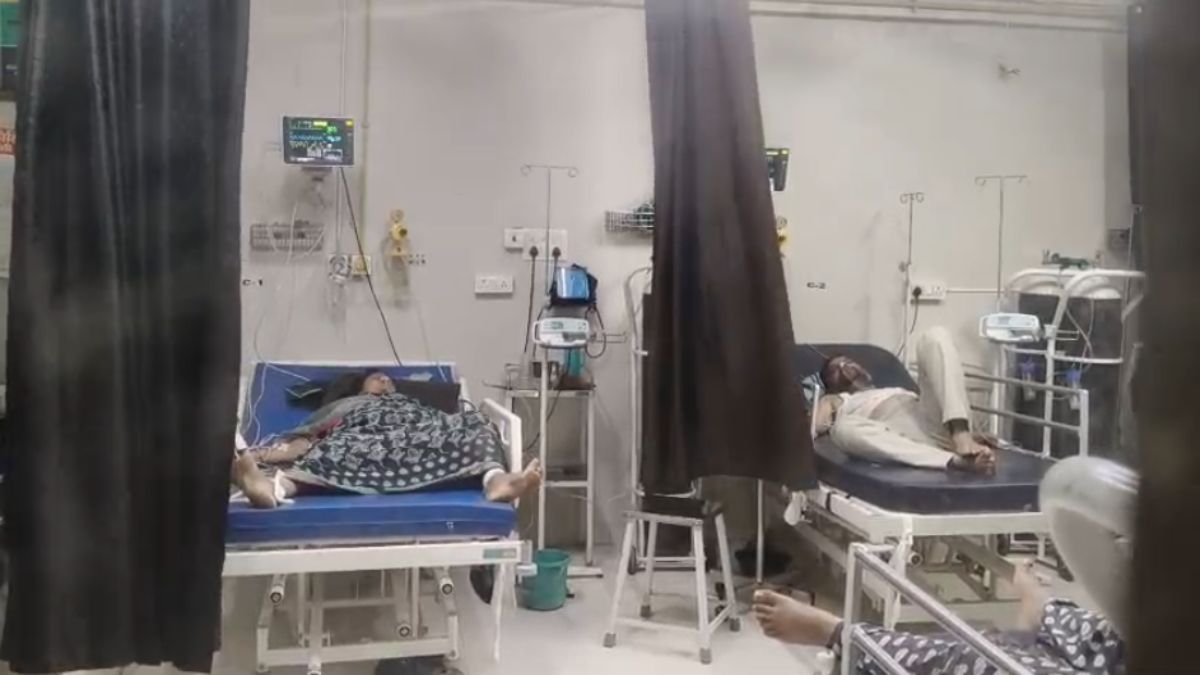 CG Breaking News : व्यापारी ने पत्नी और बच्चों के साथ खाया जहर, मौके से 3 पन्नों का सुसाइड नोट बरामद