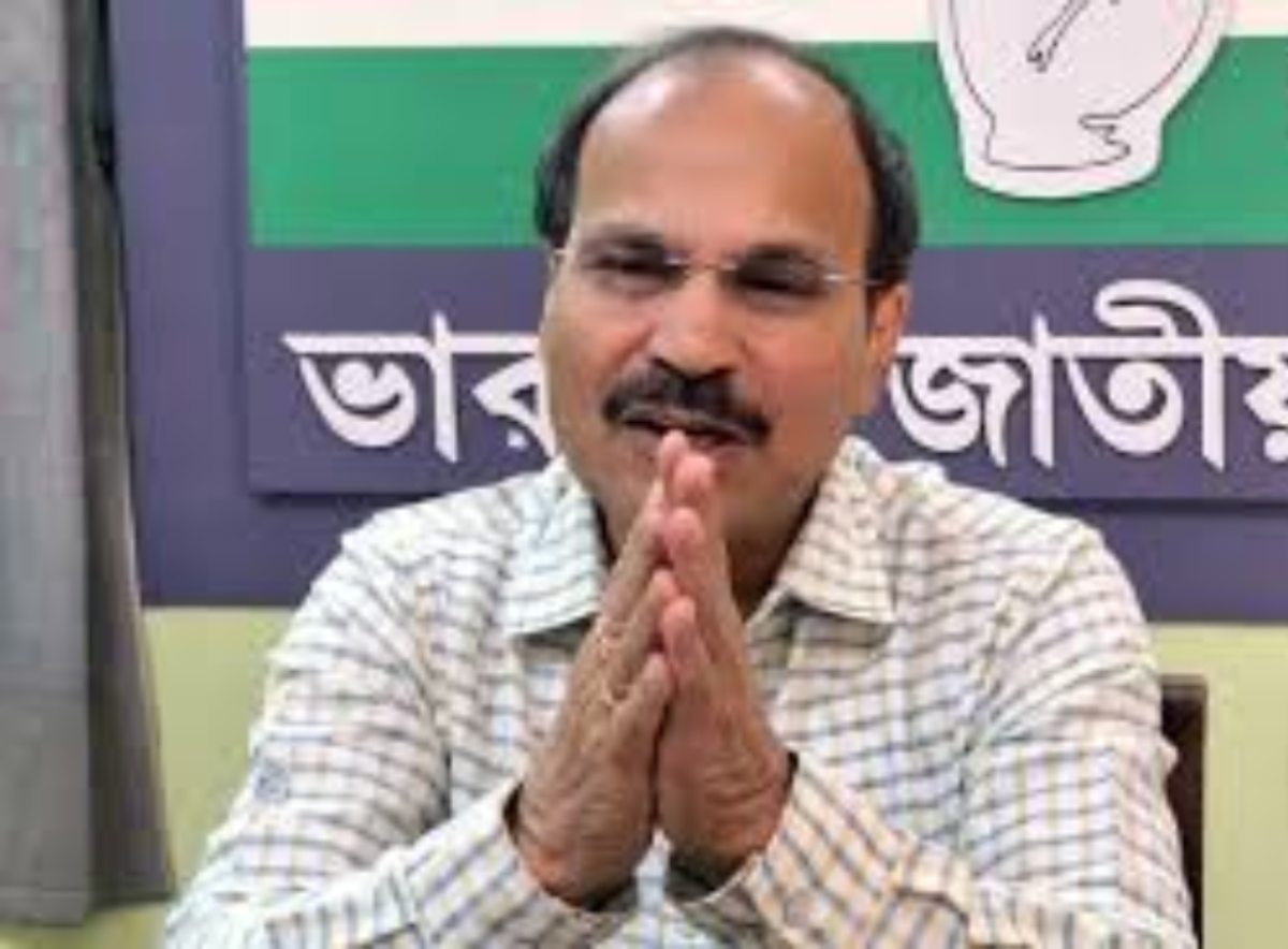 पूर्व कांग्रेस प्रदेश अध्यक्ष अधीर रंजन चौधरी के साथ धक्का मुक्की, तृणमूल कांग्रेस पर लगा धक्का मुक्की आरोप