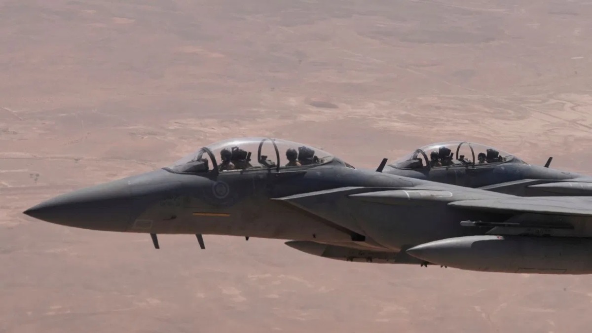 अमेरिकी पायलट को लाओ 55 लाख रुपये ले जाओ; ईरान ने किया ऐलान, अमेरिका पर तंज कसते हुए कहा- यह युद्ध पायलट की तलाश तक अब सीमित हो गई है