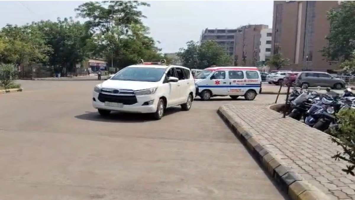 रायपुर में बना ग्रीन कॉरिडोर, 15 मिनट में एम्स से बालाजी हॉस्पिटल पहुंची एंबुलेंस, मरीज का हुआ सफल किडनी ट्रांसप्लांट