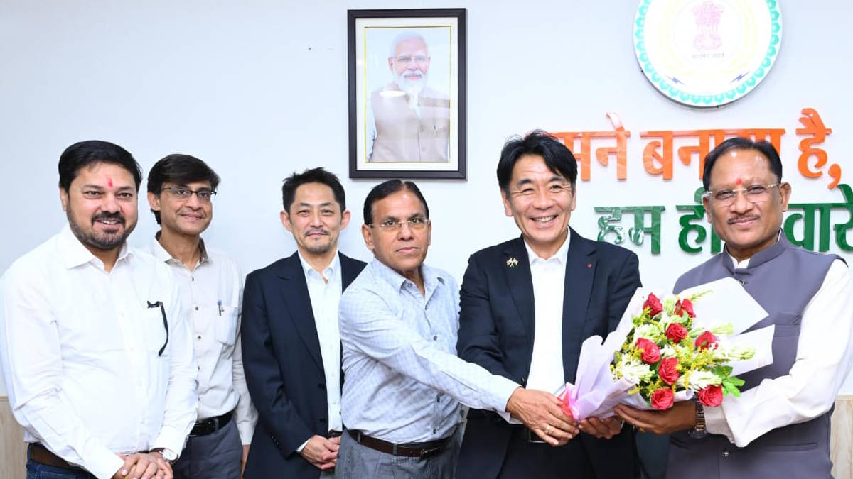 मुख्यमंत्री विष्णु देव साय से जापान के प्रतिनिधिमंडल की हुई सौजन्य मुलाकात, निवेश, तकनीकी सहयोग और औद्योगिक विस्तार पर हुई चर्चा…