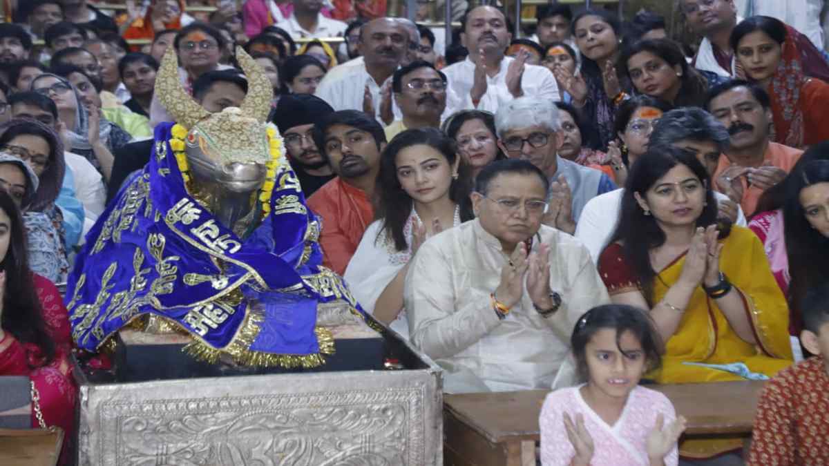 बाबा महाकाल के दर पर TV एक्ट्रेस कावेरी प्रियम: लगातार तीसरे साल किए दर्शन, नंदी हॉल में बैठकर भस्म आरती में हुईं शामिल