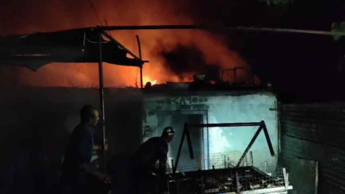 मामूली विवाद ने ली 16 साल के मासूम की जान: करही में भड़की हिंसा, आरोपी के घर-दुकान को किया आग के हवाले