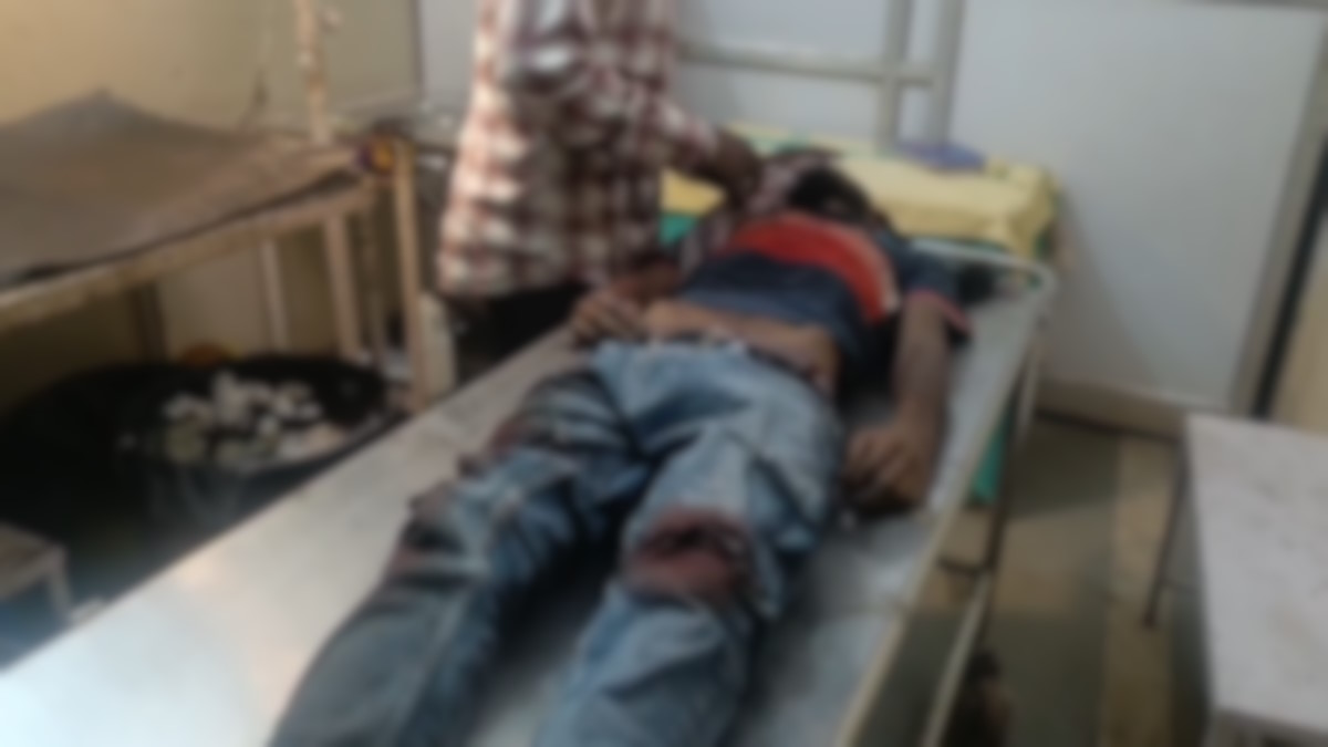 बुजुर्ग ने पुरानी रंजिश पर मोहल्ले के गुंडे-बदमाश पर किया टंगिया से हमला कर उतारा मौत के घाट…