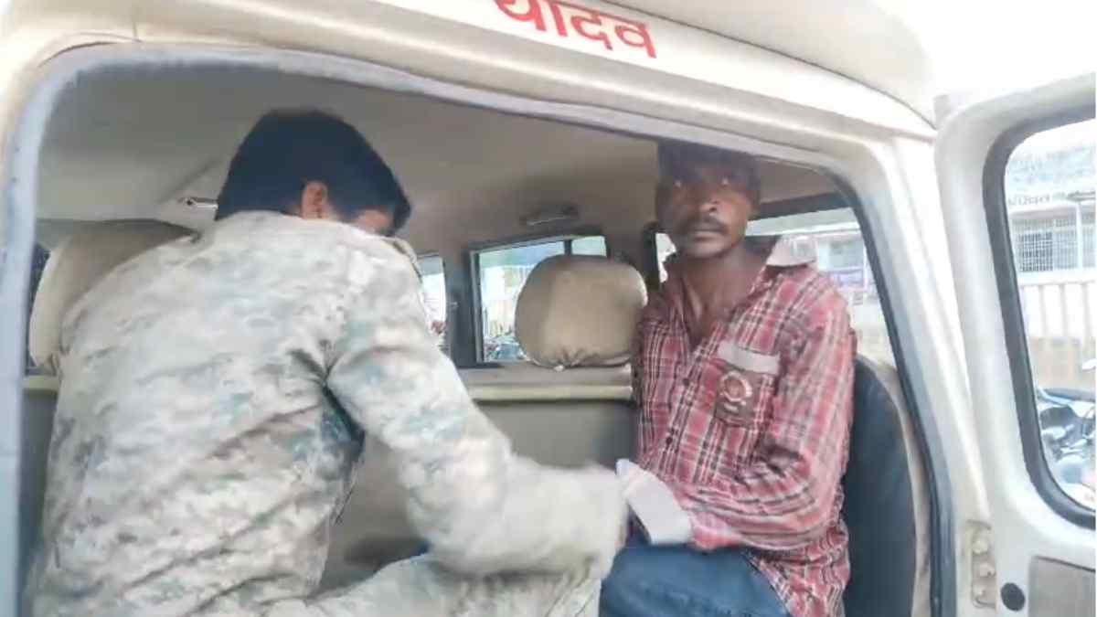 पन्ना टाइगर रिजर्व में वन विभाग की बड़ी स्ट्राइक: सागौन तस्कर गिरफ्तार, फिल्मी स्टाइल में घेराबंदी कर माफियाओं को खदेड़ा 