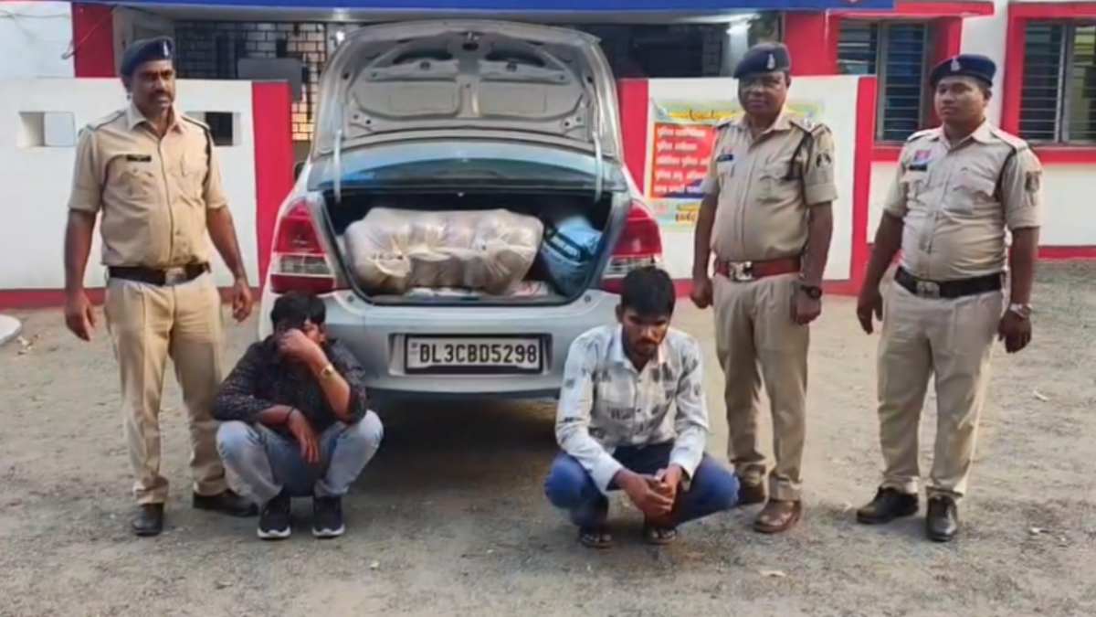 लग्जरी कार से गांजा तस्करी का भंडाफोड़: पुलिस ने 112 किलो गांजे के साथ 2 अंतरराज्यीय तस्करों को किया गिरफ्तार, कार भी जब्त