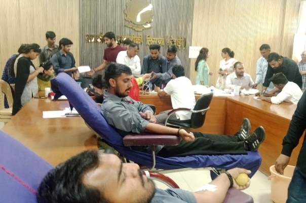 Rewari News: राजकीय पॉलिटेक्निक संस्थान में रक्तदान शिविर का आयोजन, 56 युवाओं ने किया स्वैच्छिक ‘महादान’