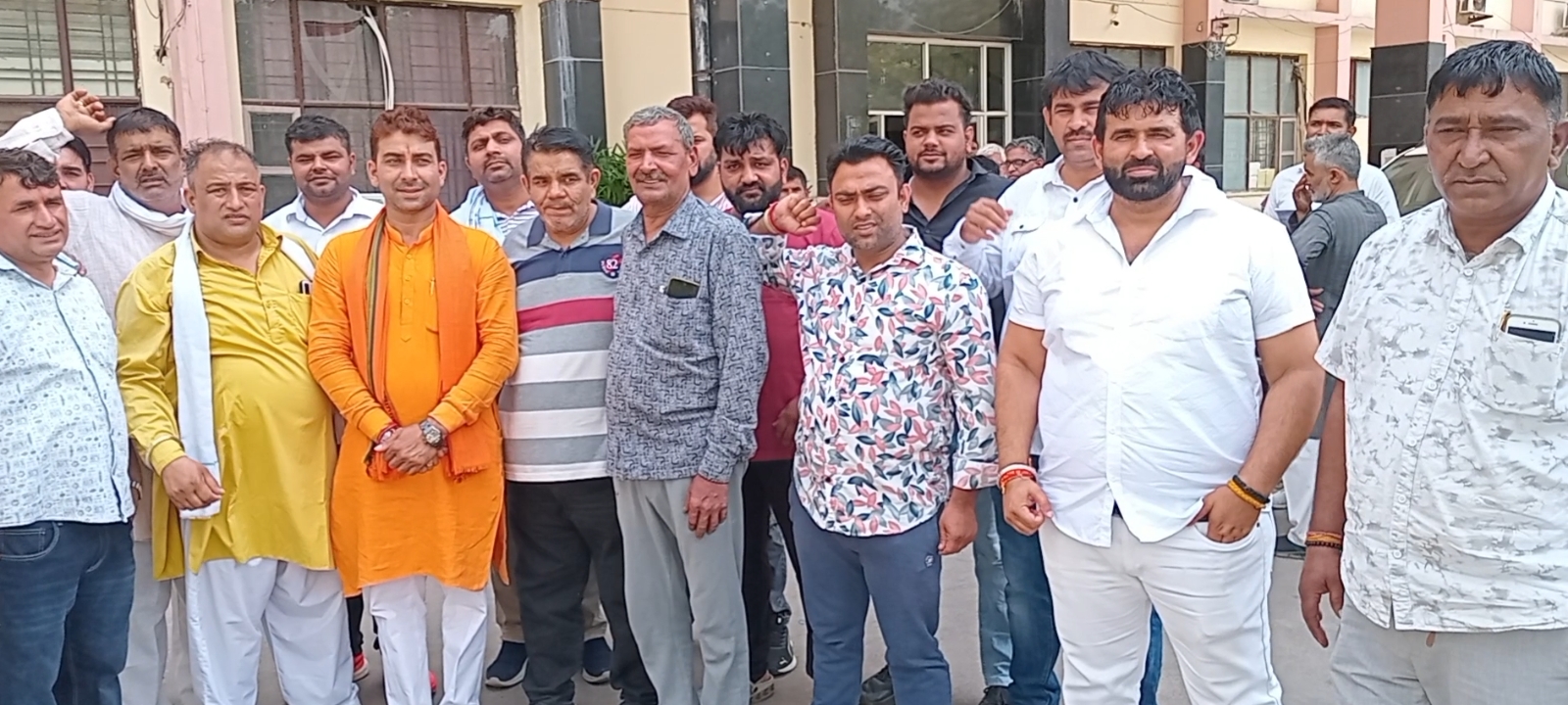 सोनीपत नगर निगम चुनाव: वार्ड-8 से पूर्व पार्षद पुनीत राई ने निर्दलीय भरा नामांकन, BJP पर लगाया ‘भाई-भतीजावाद’ का आरोप