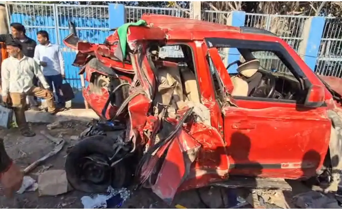 सोनीपत में तेज रफ्तार का कहर: ट्रक ने कार को 200 मीटर तक घसीटा, दो सगी बहनों की मौत