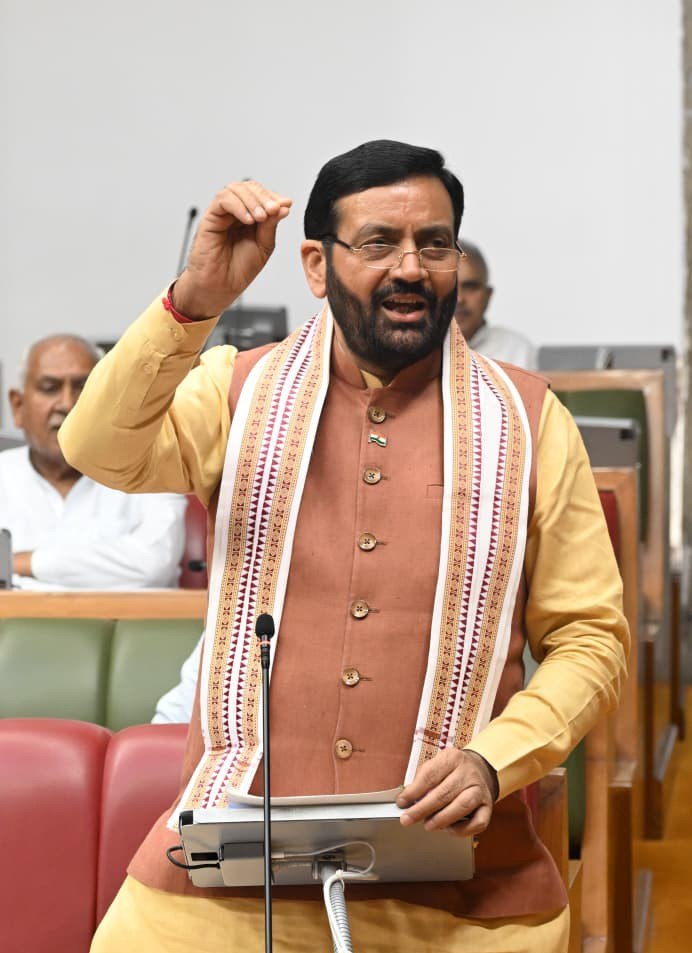 Big Breaking: Group-D कर्मचारियों के लिए बड़ी राहत! प्रमोशन बढ़ाने वाला विधेयक पास