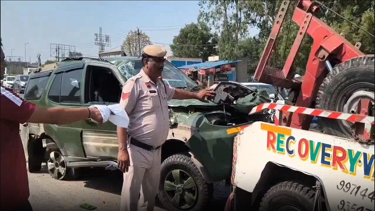 दिल्ली से अंबाला जा रही सेना की गाड़ी पलटी, ट्रक को ओवरटेक करते समय हुआ हादसा, मेजर और ड्राइवर घायल