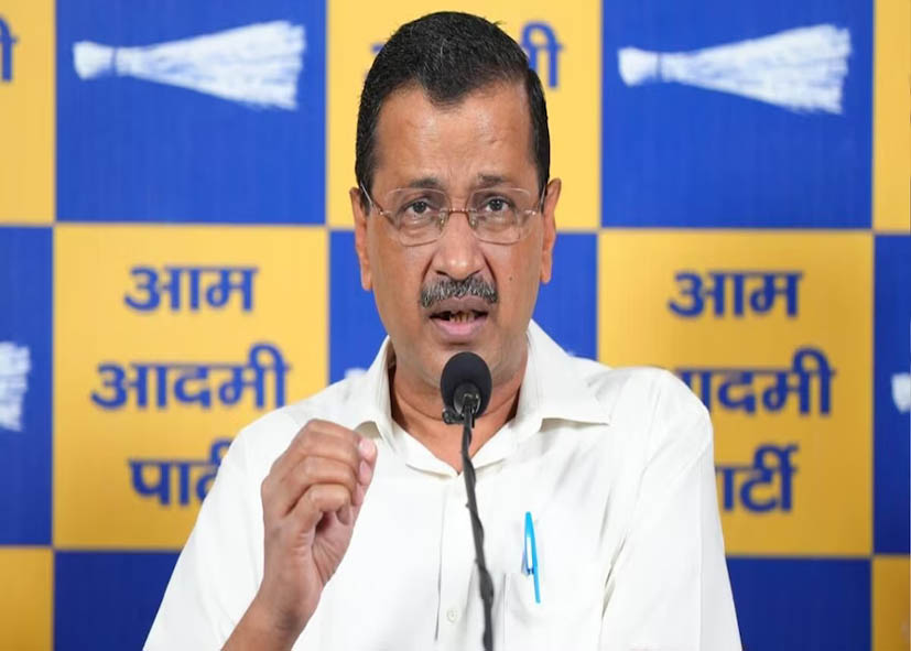 विदेश यात्रा, गोल्ड और WFH पर PM मोदी की अपील के बाद केजरीवाल ने उठाए सवाल, पूछा- क्या देश आर्थिक संकट में है?