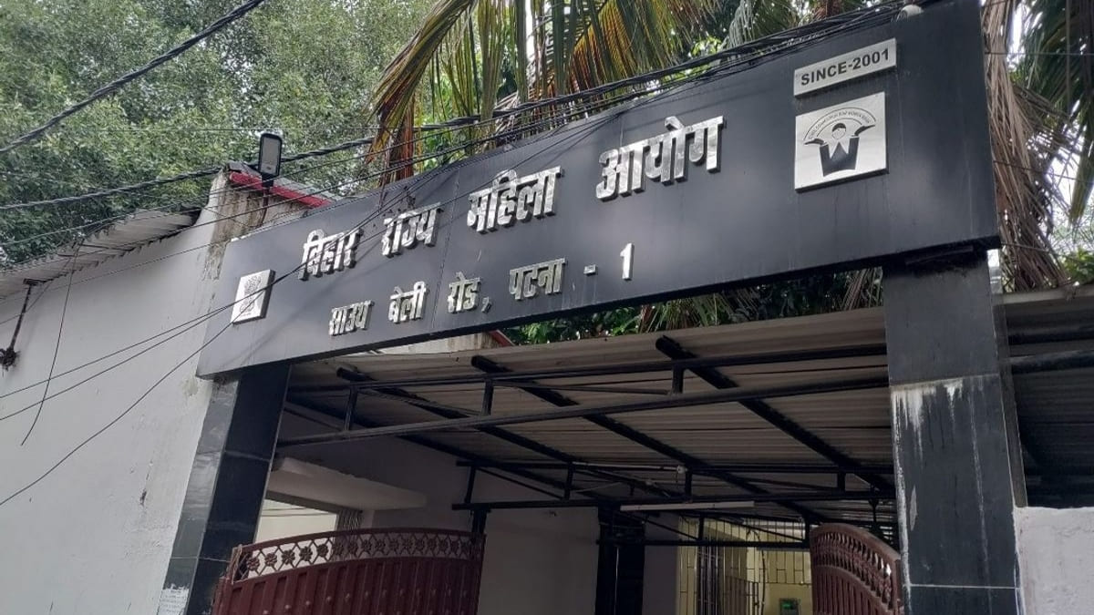 नशे की दवा खाकर संबंध बनाता था पति: तंग आकर महिला आयोग पहुंची पत्नी, कहा- अब साथ नहीं रहना, तलाक चाहिए