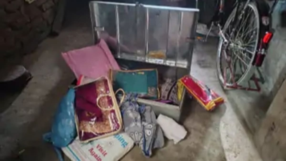 पटना में चोरों का तांडव, नौबतपुर में दो किसानों के घर से 4 लाख के जेवर और नगदी साफ