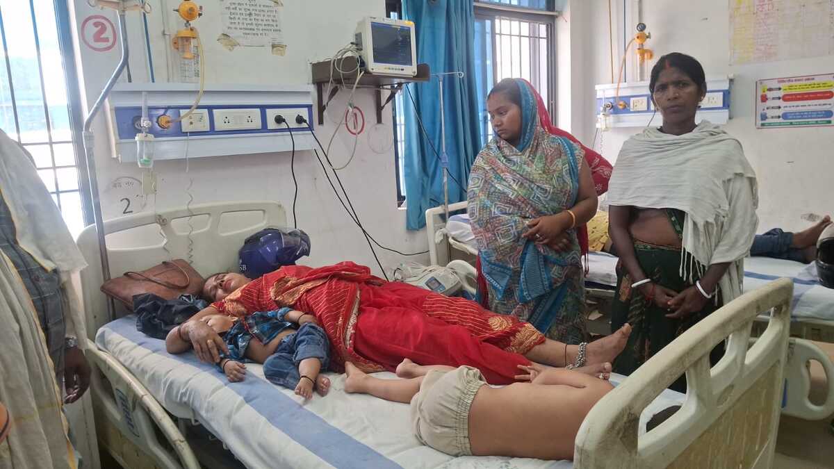 नेशनल हाईवे पर खड़ी ट्रैक्टर से टकराई अनियंत्रित ऑटो, एक ही परिवार के 7 लोग घायल, 1 मासूम की हालत नाजुक