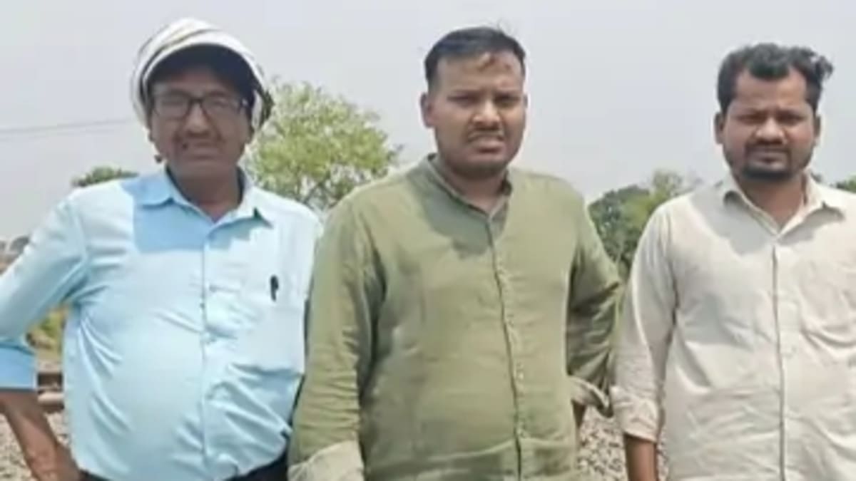 ​गया में गैंगरेप पर फूटा आक्रोश, पीड़िता के घर पहुंची भाकपा माले की टीम, प्रशासन को दी बड़े आंदोलन की चेतावनी