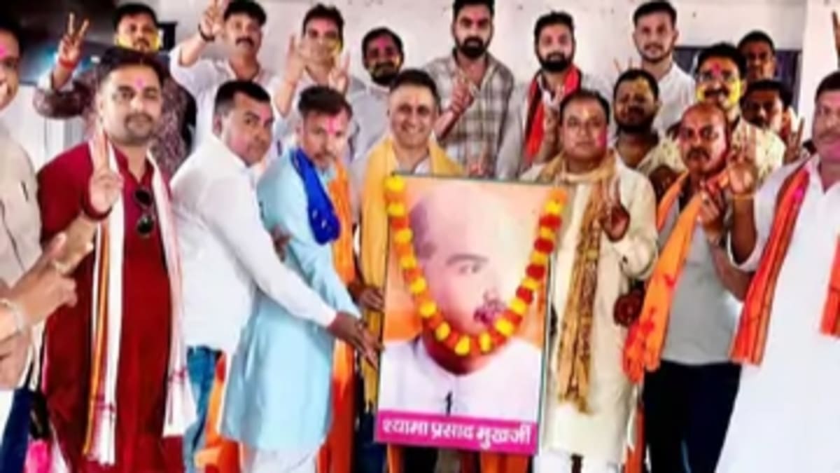 बंगाल चुनाव की जीत को विधायक आनंद मिश्रा ने बताया ऐतिहासिक, कांग्रेस और सुधाकर सिंह ने उठाए गंभीर सवाल