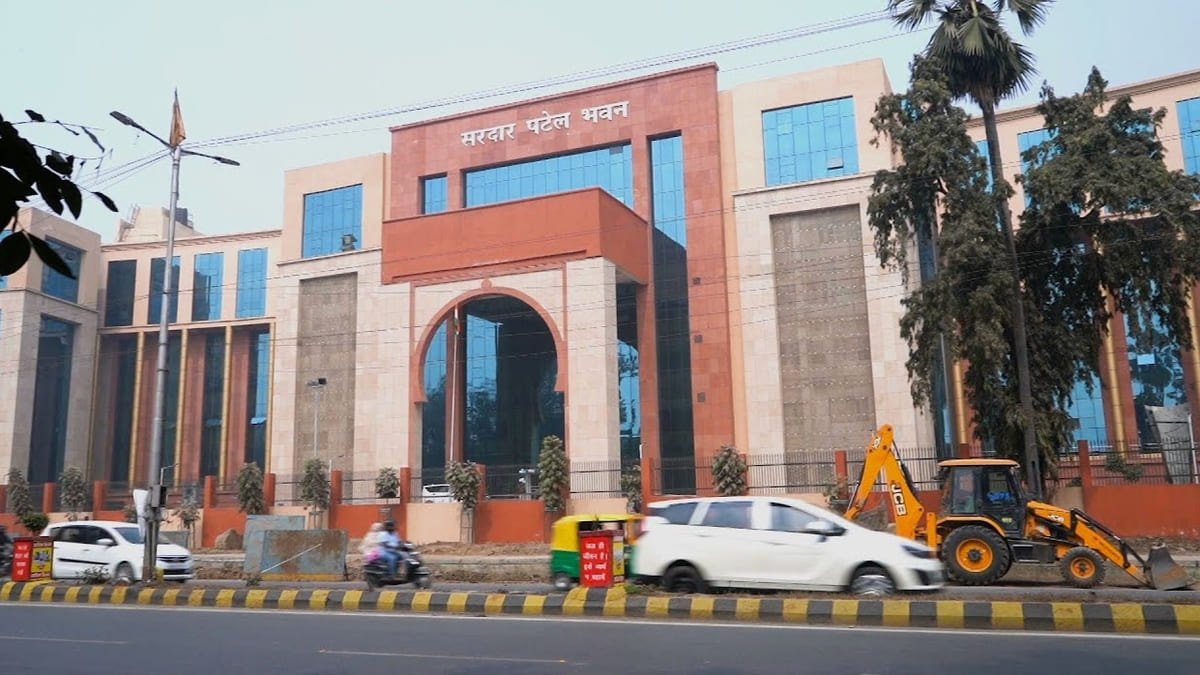 ऑफिस में मारपीट और घरेलू काम कराने का आरोप: मुजफ्फरपुर के दो पुलिस अफसरों का विवाद पहुंचा CJM कोर्ट से मुख्यालय