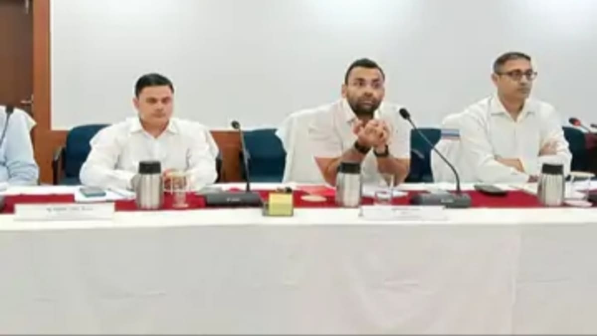 बिहार में राजस्व कर्मचारियों की हड़ताल खत्म, जानें कैसे बनी सहमति, सरकार ने क्या क्या मानी मांगें!