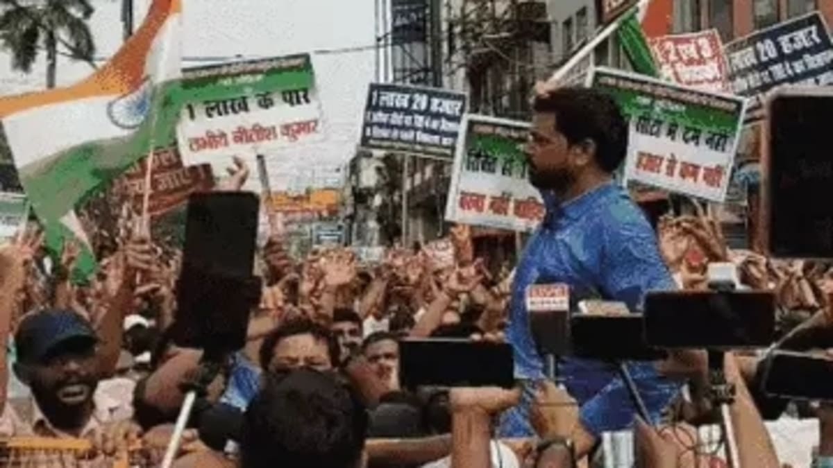 BPSC TRE-4: विज्ञापन में देरी पर महासंग्राम, 13 लाख छात्रों का इंतजार, मंत्री मिथिलेश तिवारी के सामने प्रदर्शन की चुनौती